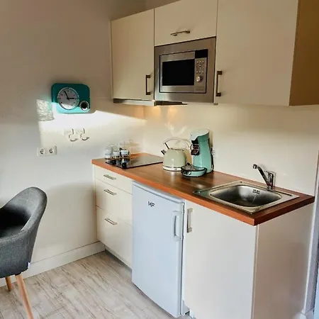 Beach Inn Apartment *